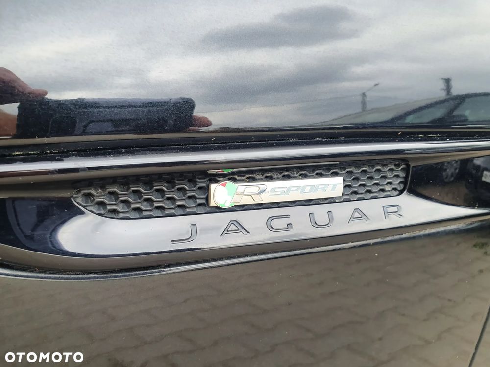 Jaguar XF 20d R-Sport - 13