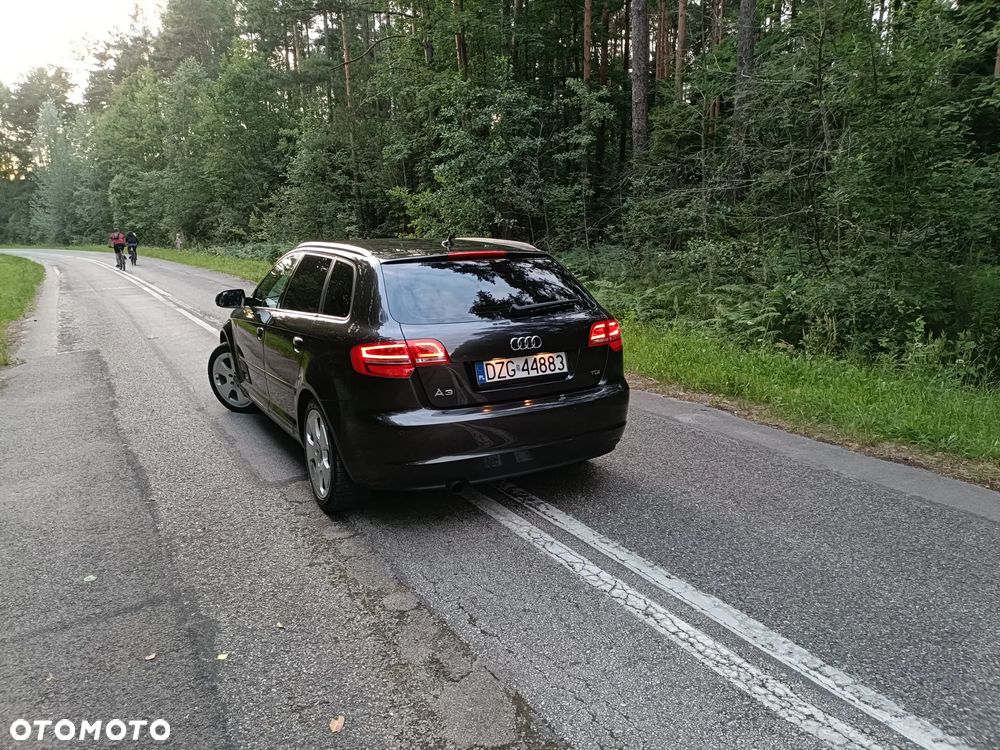 Audi A3 Sportback 2.0 TDI DPF Ambiente - 27