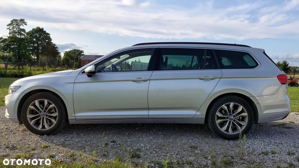 Volkswagen Passat 2.0 TDI EVO Business DSG - 2