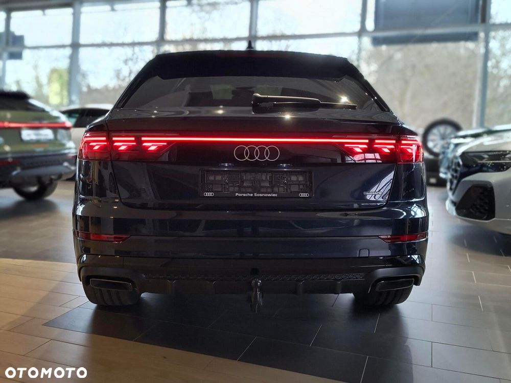 Audi Q8 - 6