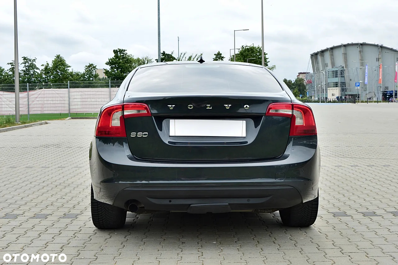 Volvo S60 D3 Momentum - 18