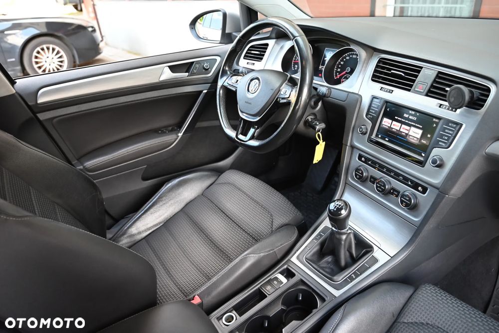 Volkswagen Golf Variant ver-vii-1-6-tdi-bluemotion-trendline - 24