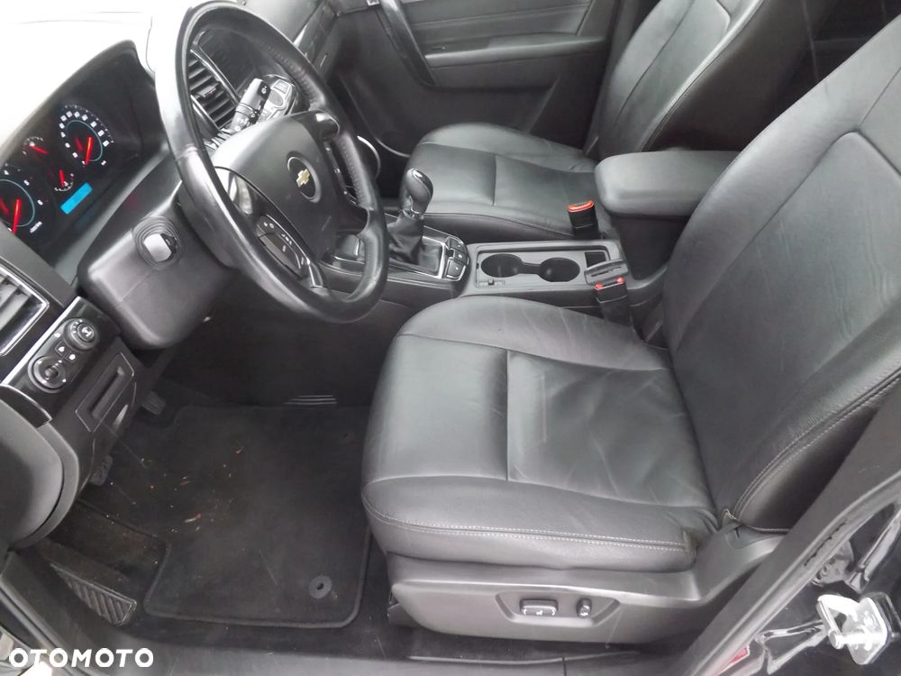 Chevrolet Captiva 2.2 D LT+ - 11