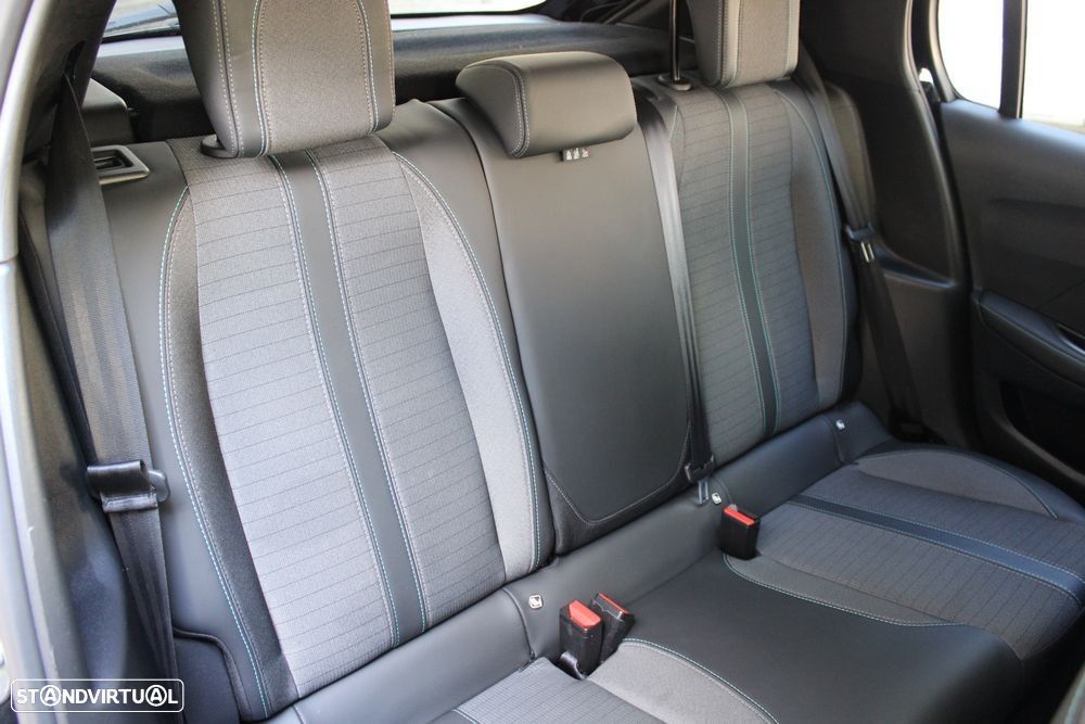 Peugeot 208 1.2 PureTech Allure - 22