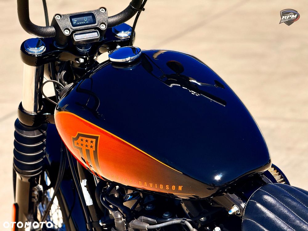 Harley-Davidson Softail Street Bob - 40