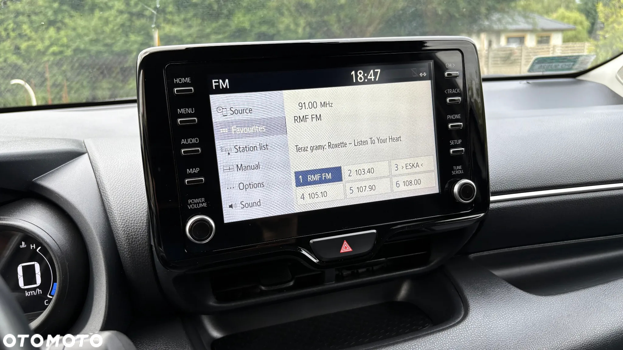 Toyota Yaris Hybrid 1.5 Comfort - 24