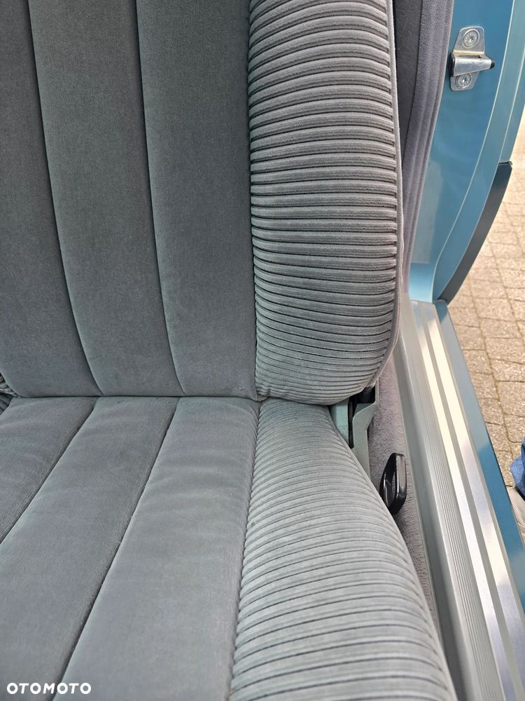 Mercedes-Benz W124 (1984-1993) - 11