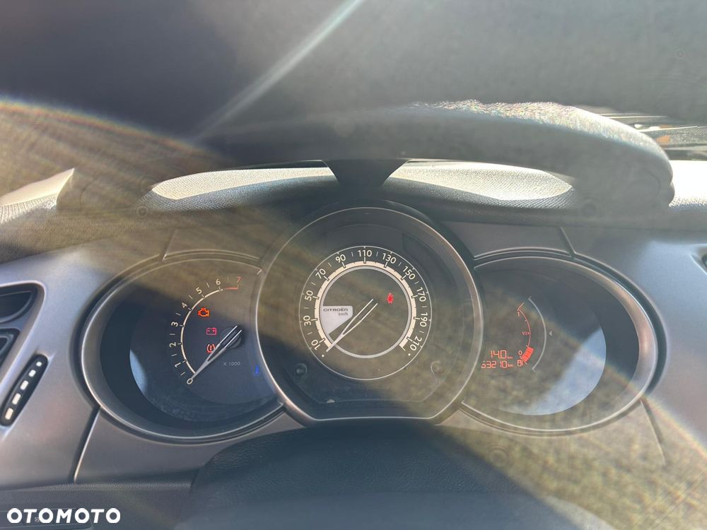 Citroën C3 Pure Tech (VTi) 82 Exclusive - 8