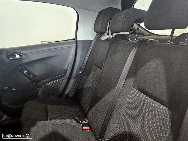 Peugeot 208 1.2 PureTech Style - 9