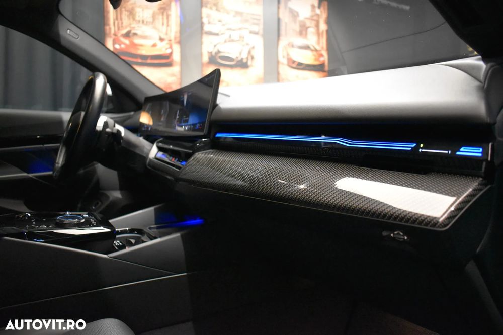 BMW Seria 5 520d Aut. - 11
