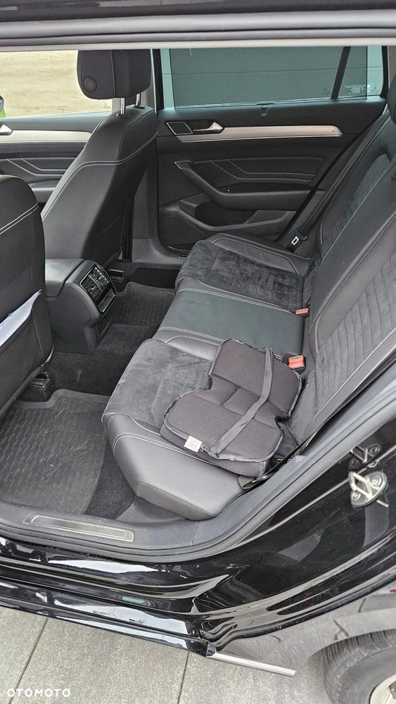 Volkswagen Passat 2.0 TDI Business DSG - 34