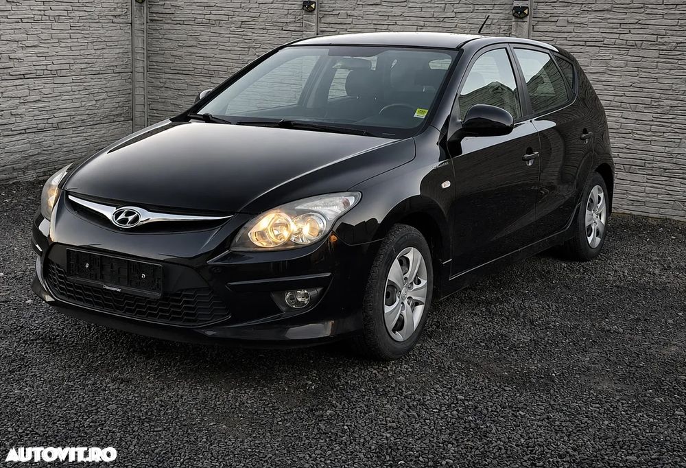HYUNDAI i30 2012