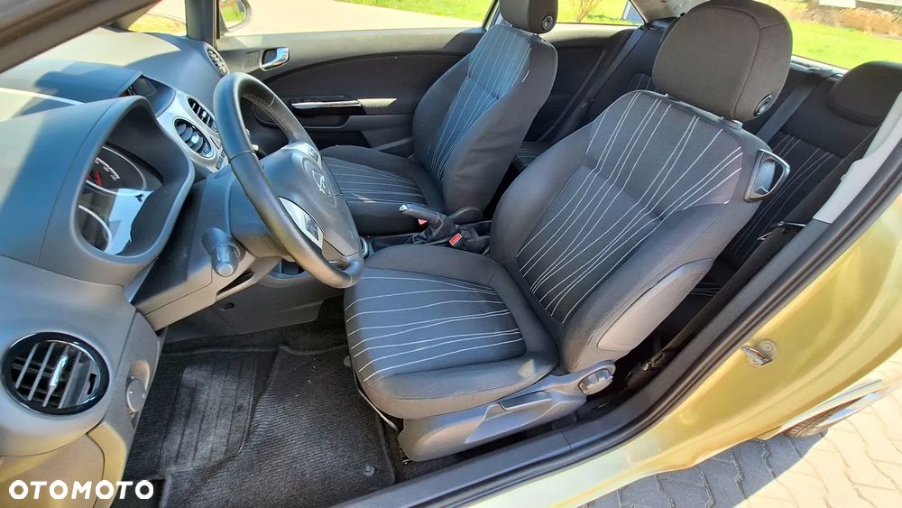 Opel Corsa - 16