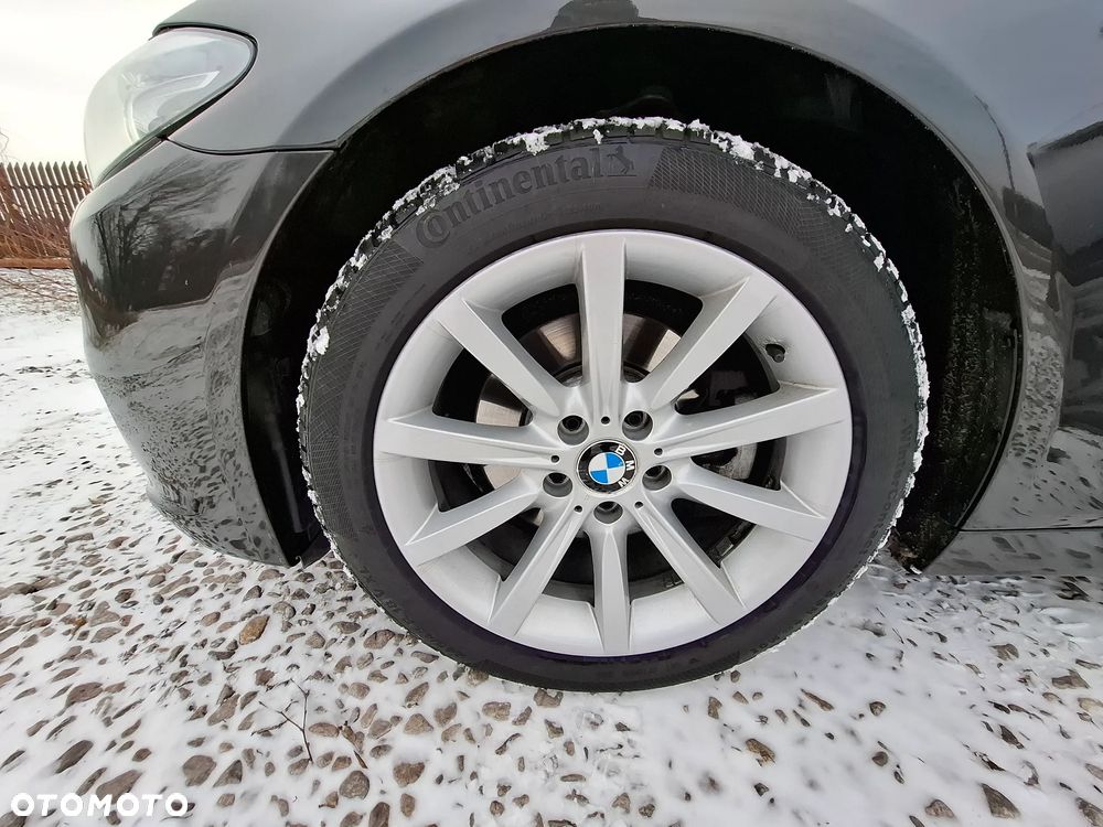 BMW Seria 5 520i - 24