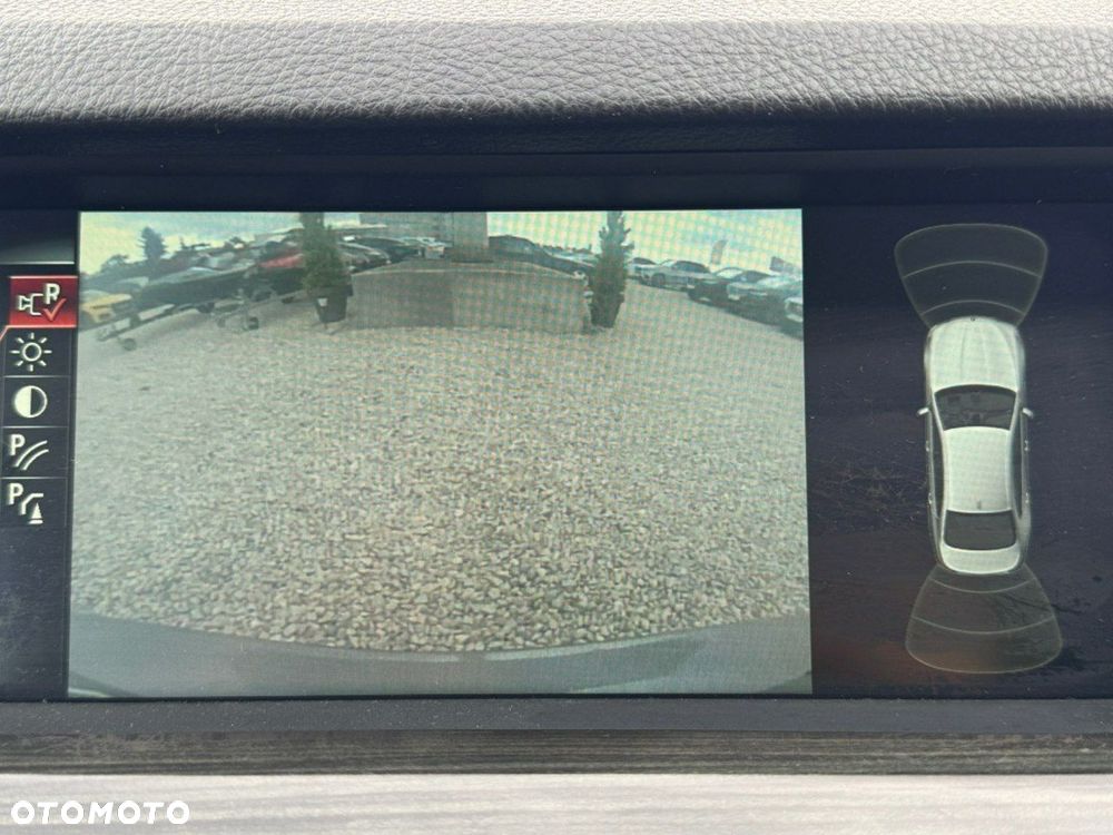 BMW Seria 5 528i Luxury Line - 22