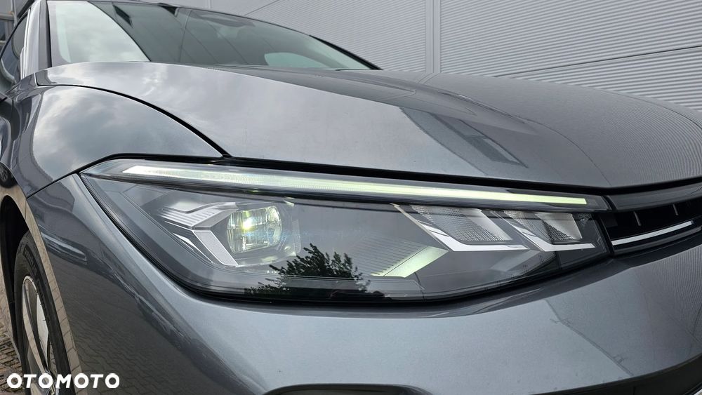 Volkswagen Passat - 11