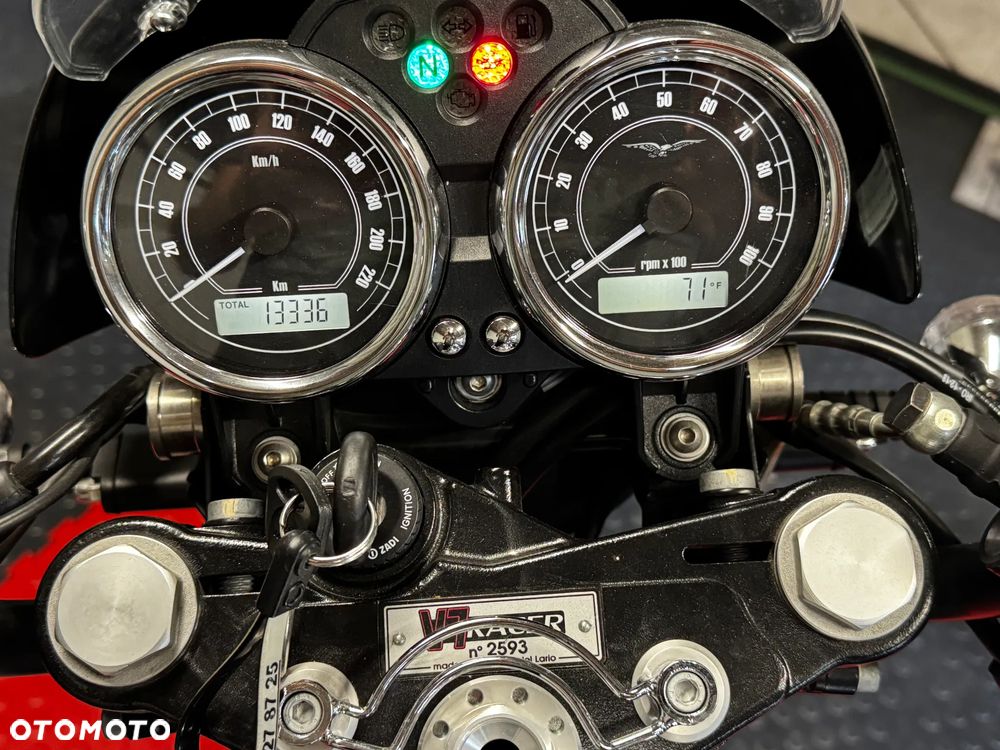 Moto Guzzi V7 - 3