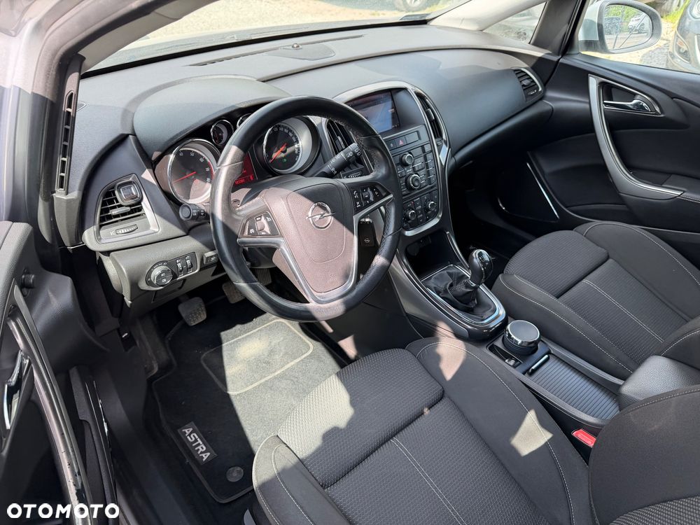 Opel Astra 1.6 Design Edition - 34