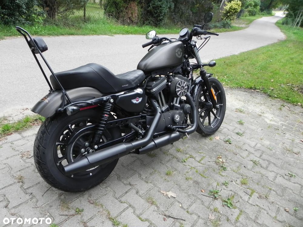 Harley-Davidson Sportster Iron 883