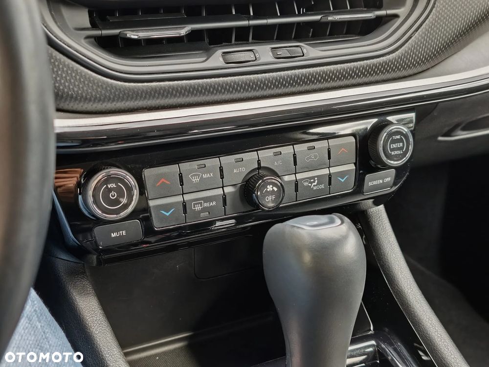 Jeep Compass - 28