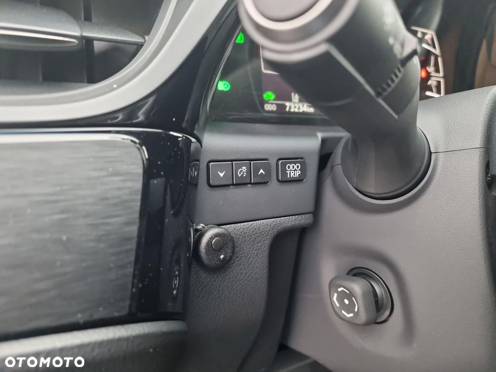 Lexus ES 300h Business Edition - 23