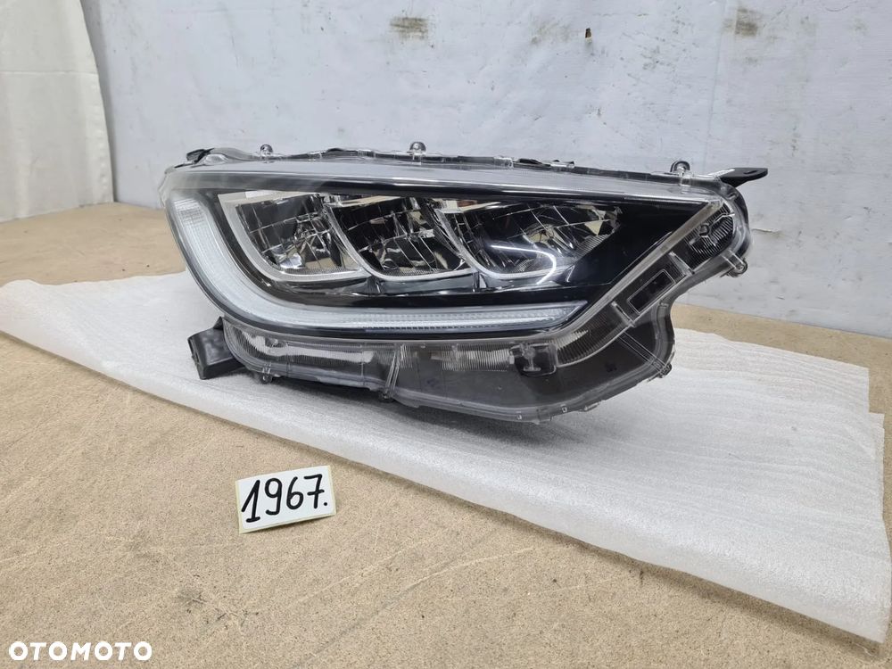 Toyota Yaris 4 IV od20r lampa prawy przód Full Led - 2