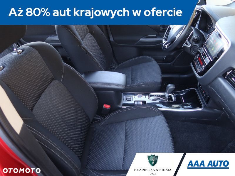 Mitsubishi Outlander - 10