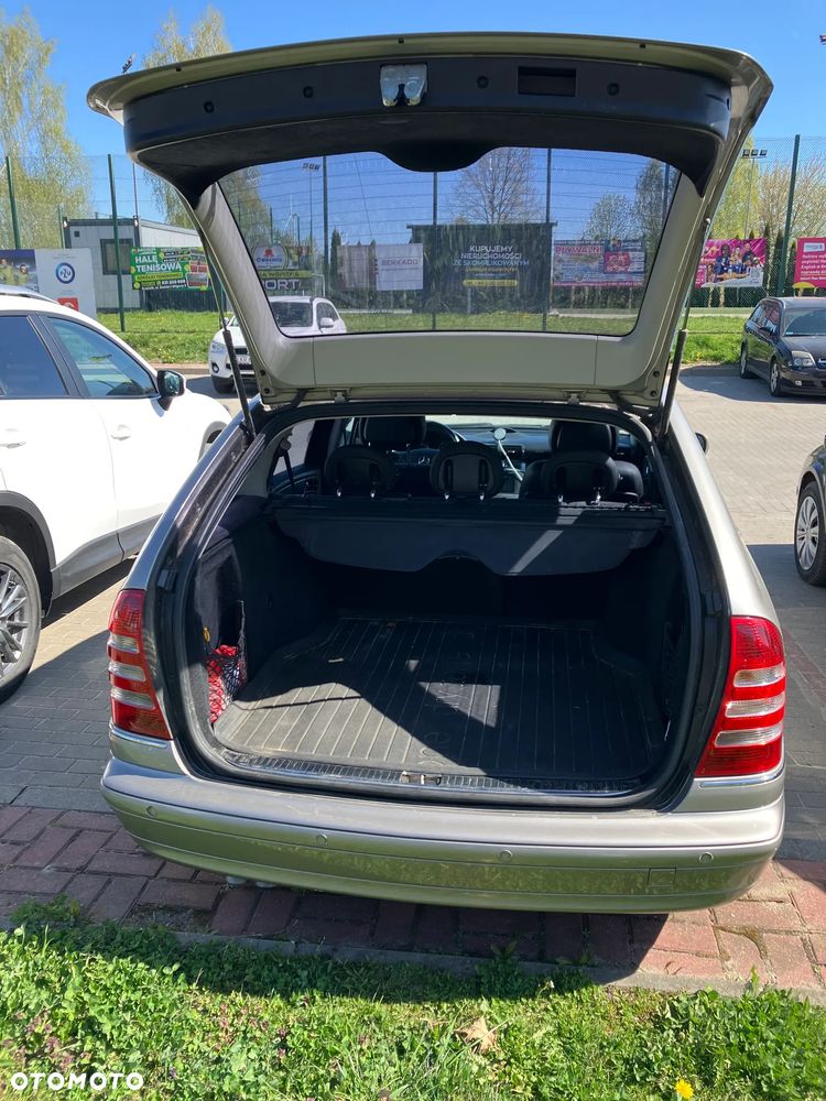 Mercedes-Benz Klasa C 280 Avantgarde 4-Matic - 13