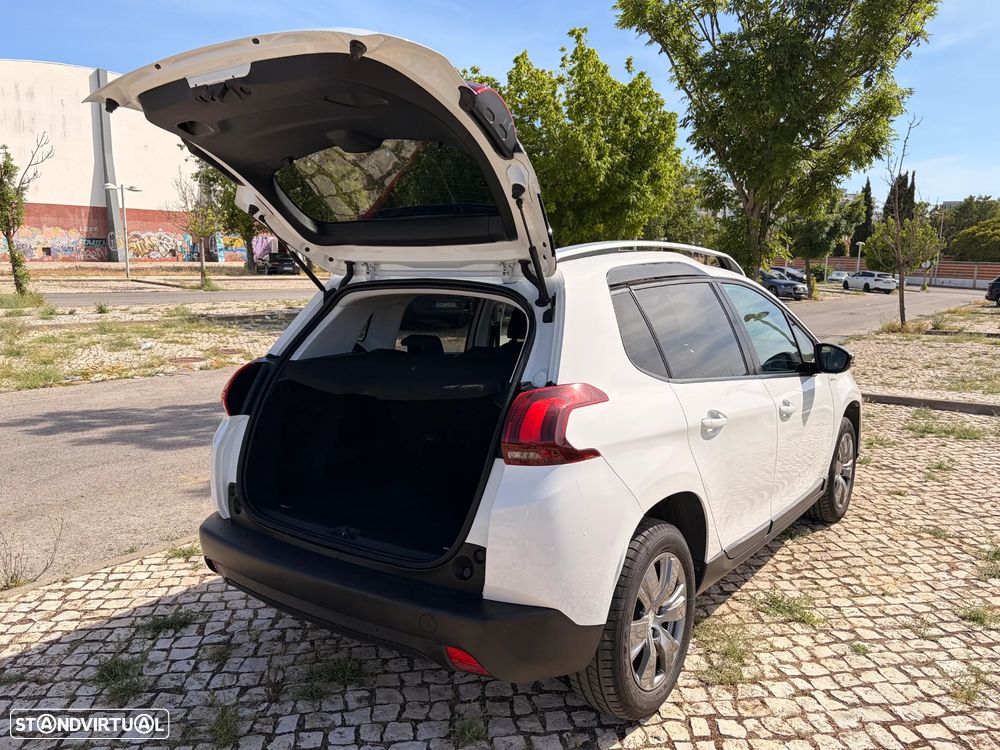 Peugeot 2008 1.2 PureTech Allure - 8