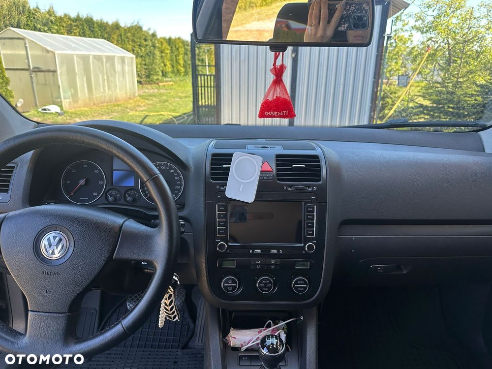 Volkswagen Golf - 8