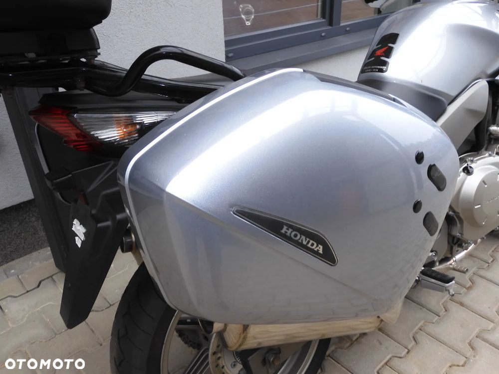 Honda CBF - 11