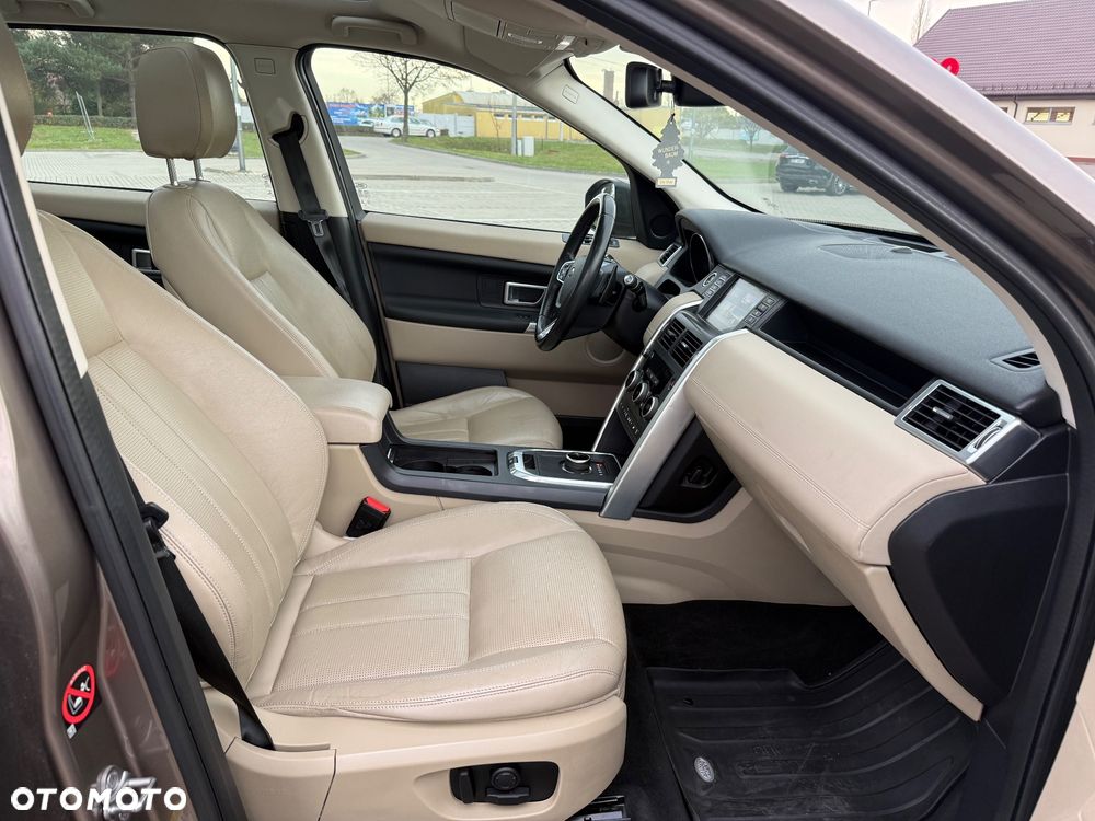 Land Rover Discovery Sport TD4 HSE - 26