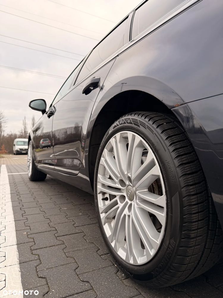 Audi A4 Avant 2.0 TDI S tronic - 11