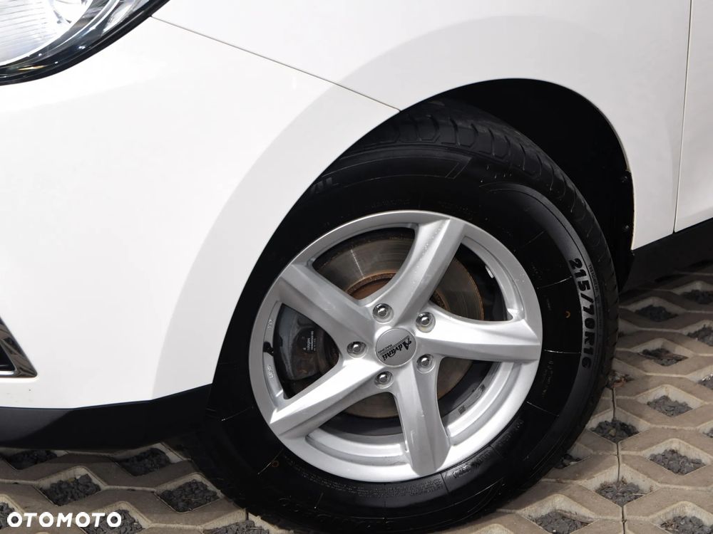 Hyundai ix35 - 11