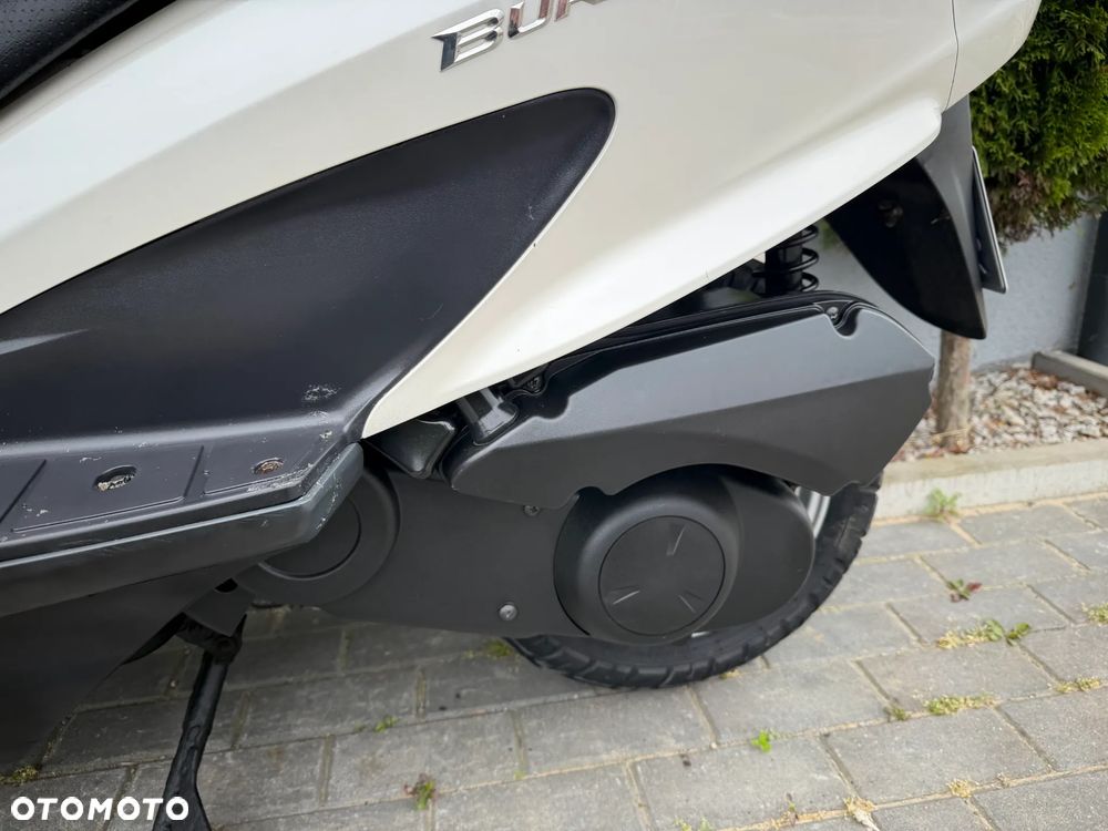 Suzuki Burgman - 36