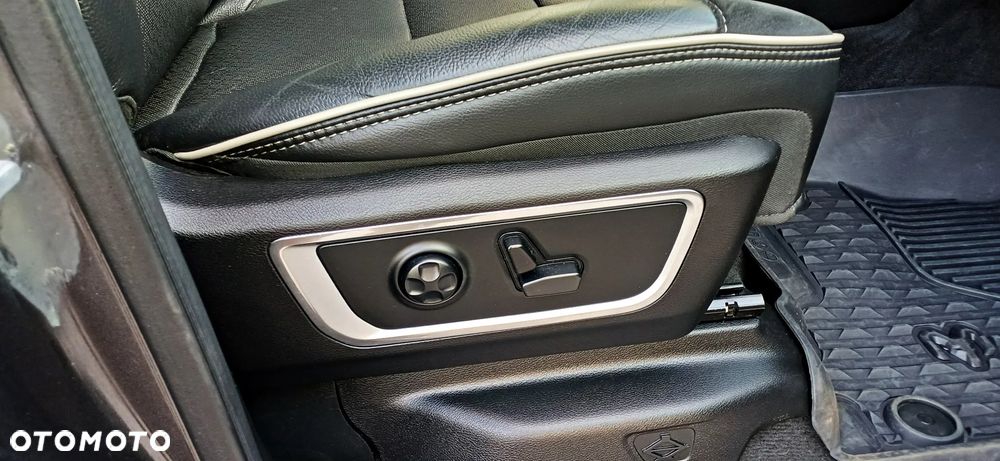 RAM 1500 5.7 Crew Cab Laramie - 22