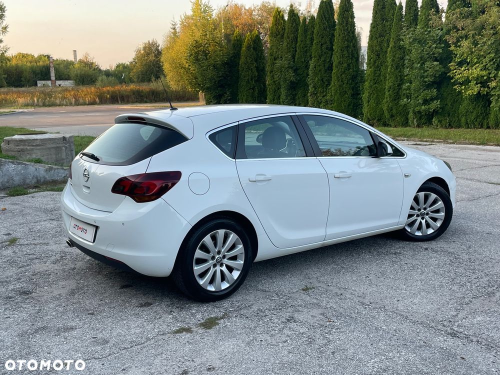 Opel Astra 1.4 Turbo Exklusiv - 21