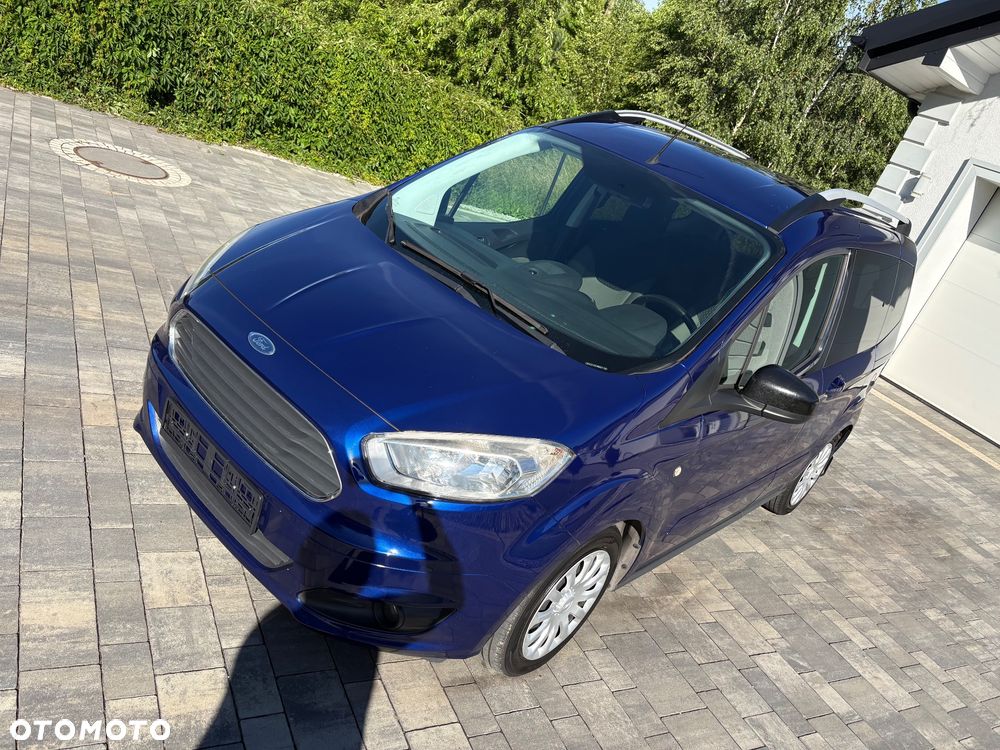 Ford Tourneo Courier 1.0 EcoBoost S&S Titanium - 32