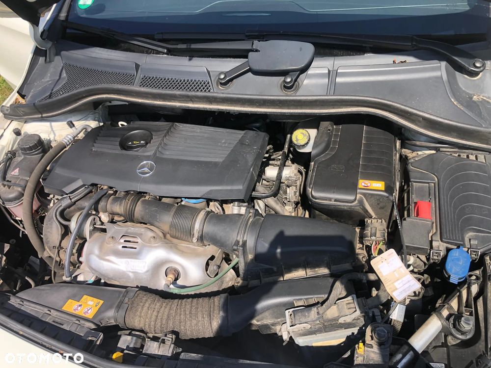 Mercedes-Benz Klasa B 180 - 16