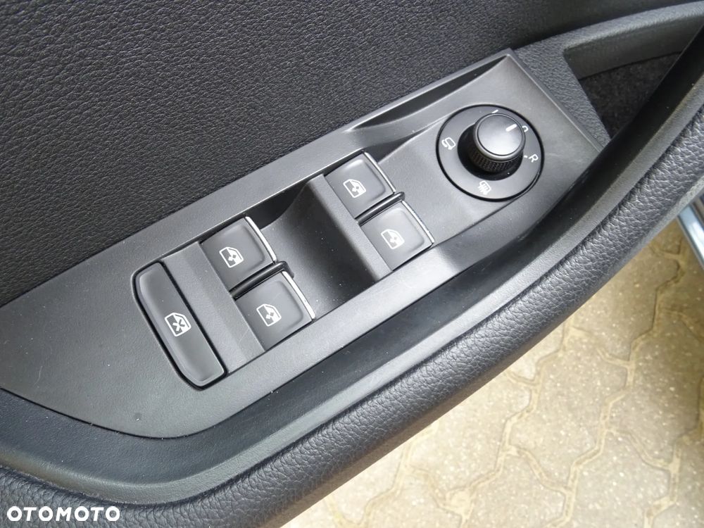Skoda Superb 1.6 TDI GreenLine - 17
