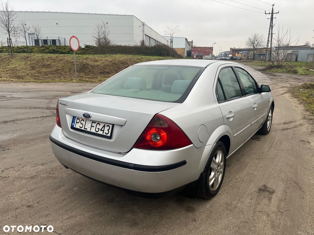 Ford Mondeo 2.0 TDDi Ghia - 3