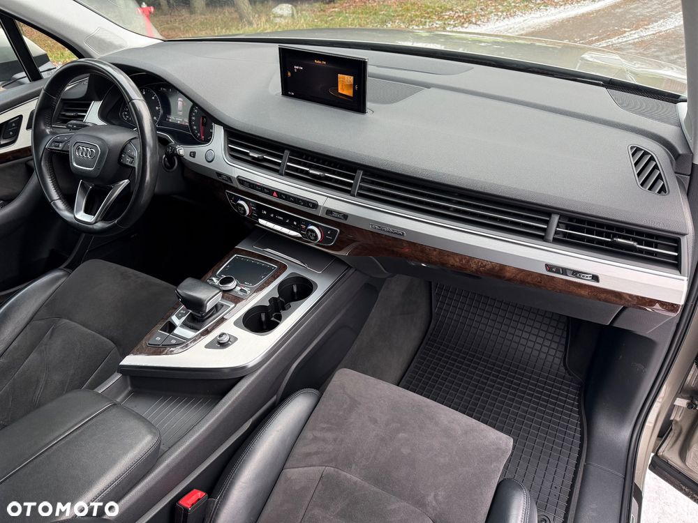 Audi Q7 - 35