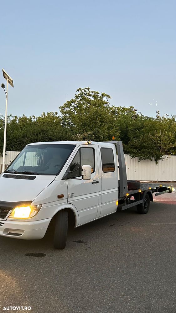 Mercedes-Benz Sprinter - 13