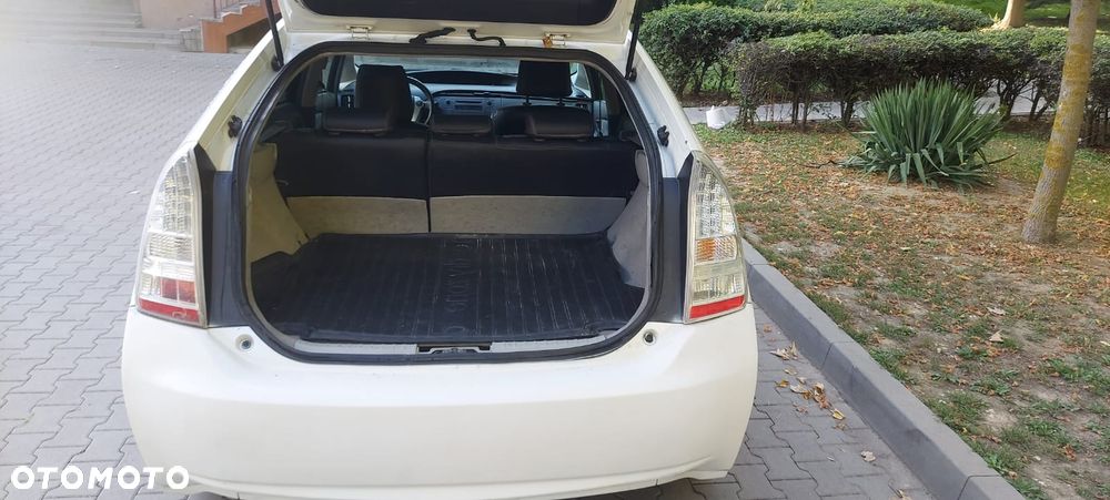 Toyota Prius - 11