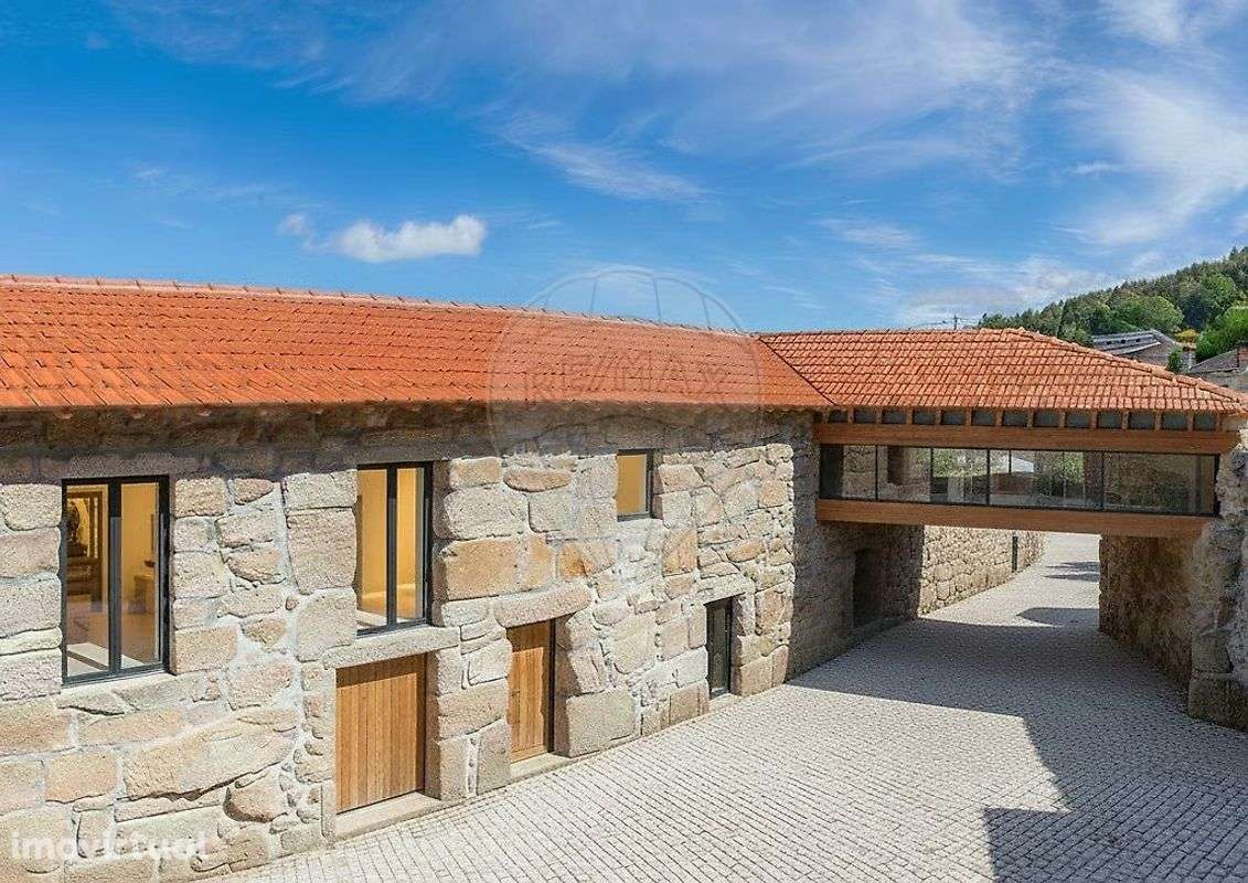 Moradia T2 para venda - Grande imagem: 2/4