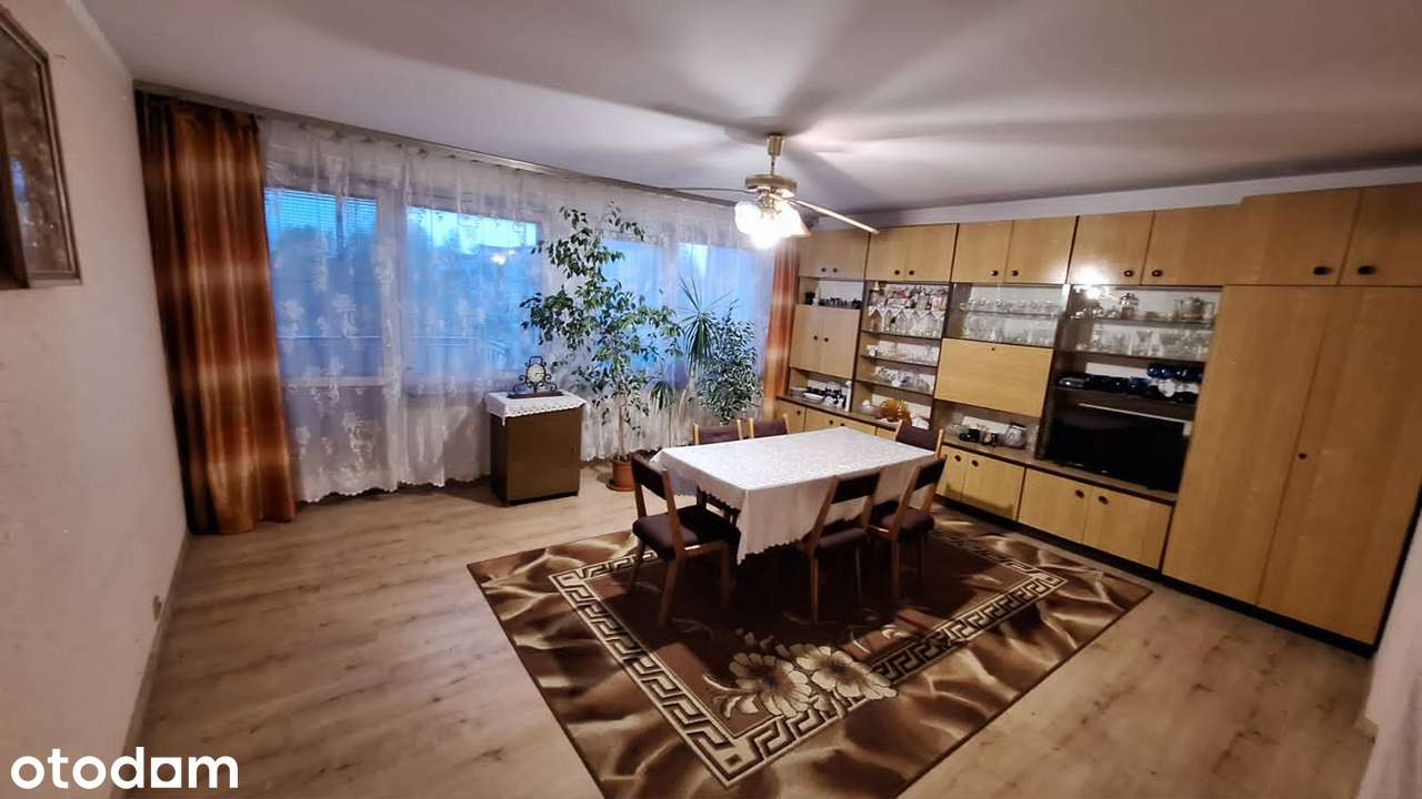 Czteropokojowe mieszkanie na sprzedaż, Borek cena 360 000 zł.