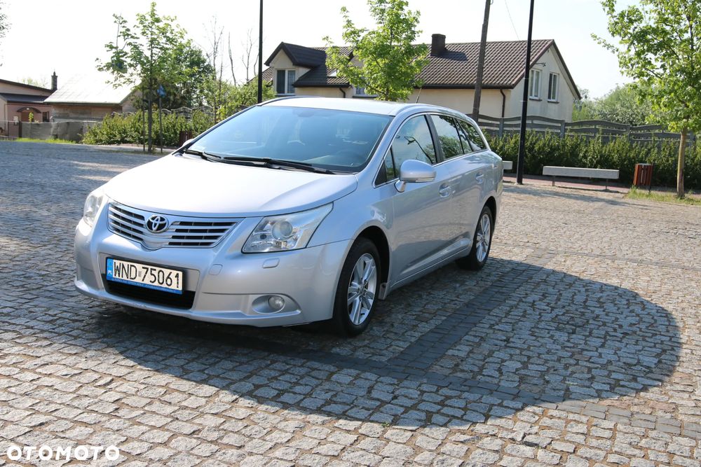 Toyota Avensis 1.8 Sol - 1
