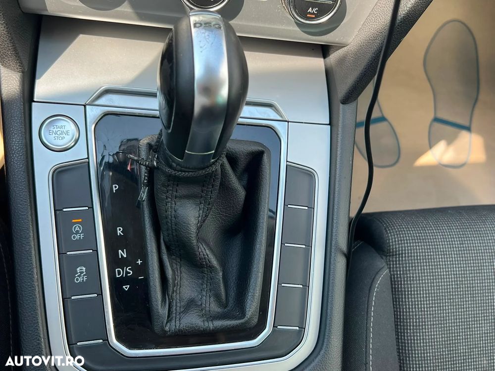 Volkswagen Passat 2.0 TDI DSG Highline - 26