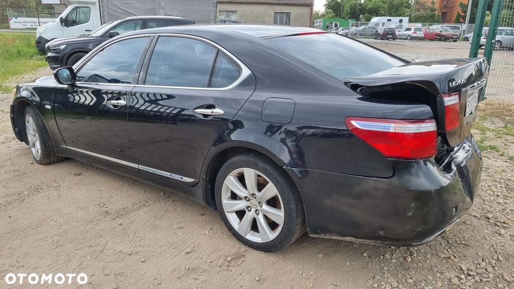 Lexus LS 600h Ambience h - 11