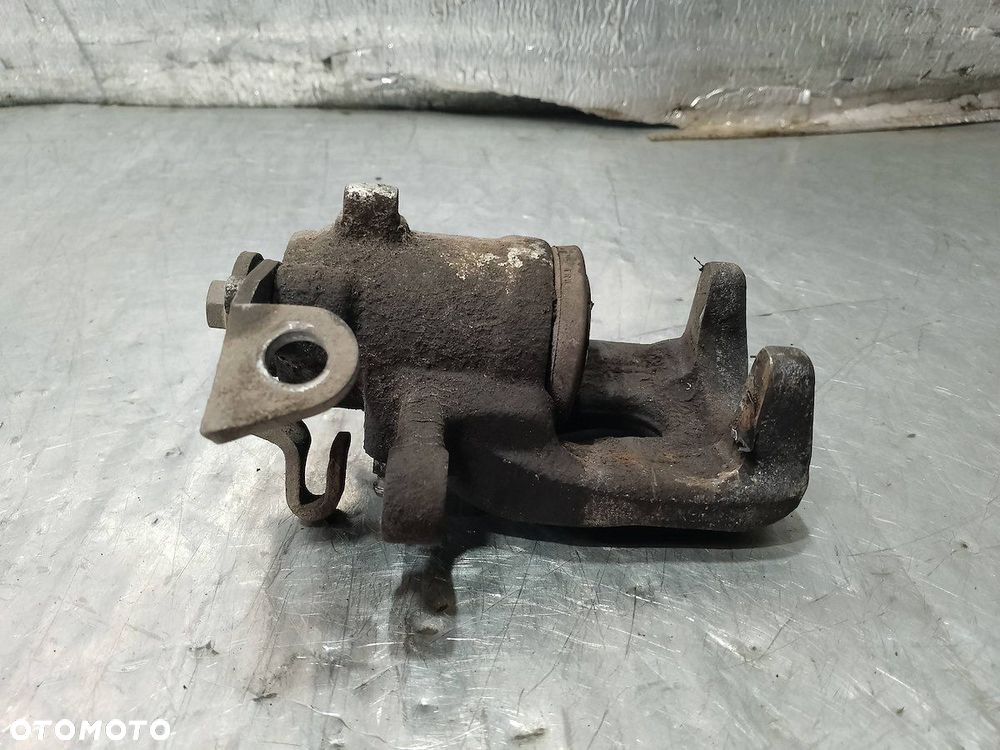 ZACISK HAMULCOWY PRAWY TYŁ MERCEDES-BENZ CITAN 1.5 CDI - 3